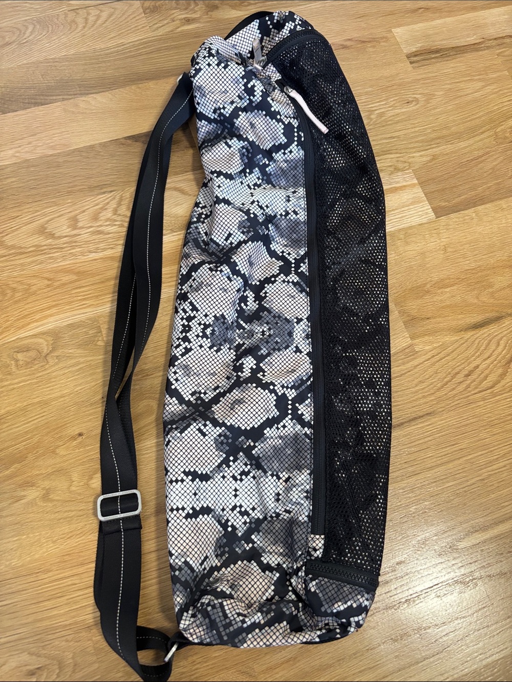 lululemon athletica Snake-Print Yoga Mat Bag